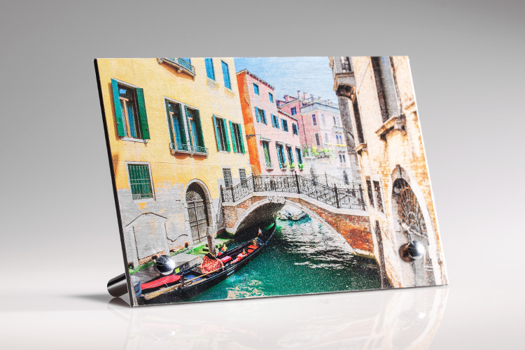 Fotoaufsteller aus Alu-Dibond gebürstet